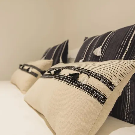Lovelystay - The Nest Studio - Alfama Apartament Lizbona