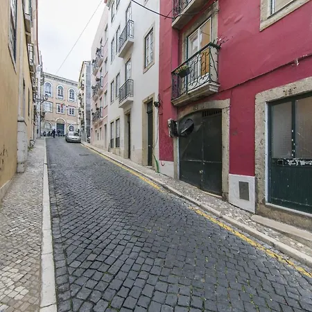 Lovelystay - The Nest Studio - Alfama * Lizbona